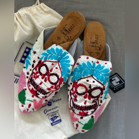 NWT Handmade in Mexico Artisan Flats - Picture 2 of 10
